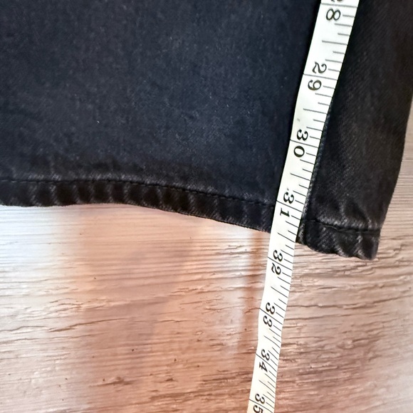 NWT Levi’s High Loose Flare Jeans in Black - Picture 16 of 16